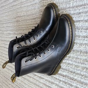 Dr. Marten 1460 Smooth Leather Lace Up Boot